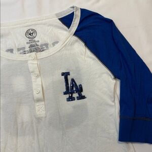 L.A. Dodgers Sequin Logo Baseball Sleeve Raglan Henley Graphic Long Sleeve Tee
